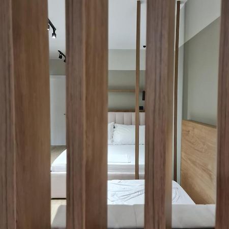 Tam Serviced Studio Apartment Myslym Shyri No1 Tirana Exteriör bild
