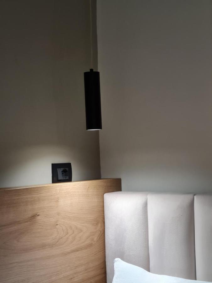 Tam Serviced Studio Apartment Myslym Shyri No1 Tirana Exteriör bild