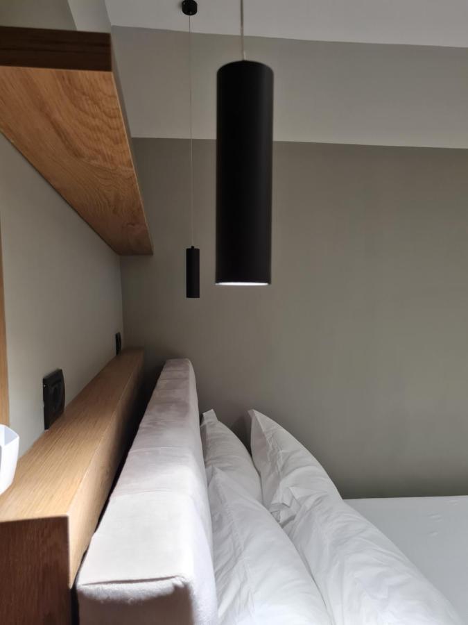 Tam Serviced Studio Apartment Myslym Shyri No1 Tirana Exteriör bild
