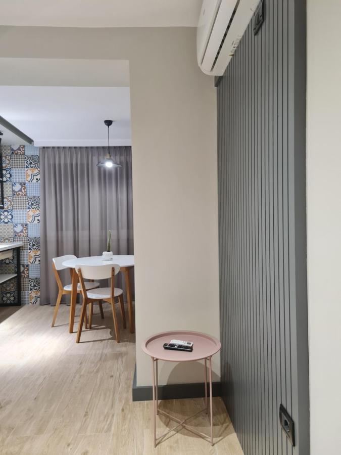 Tam Serviced Studio Apartment Myslym Shyri No1 Tirana Exteriör bild